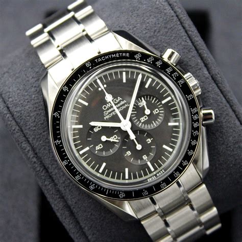 speedmaster moonwatch professional 42mm.